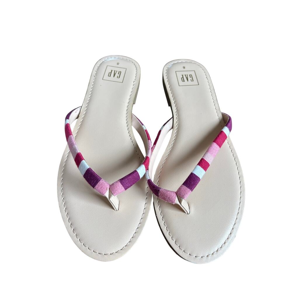 Gap sandals color block threaded size 8 EUC flat